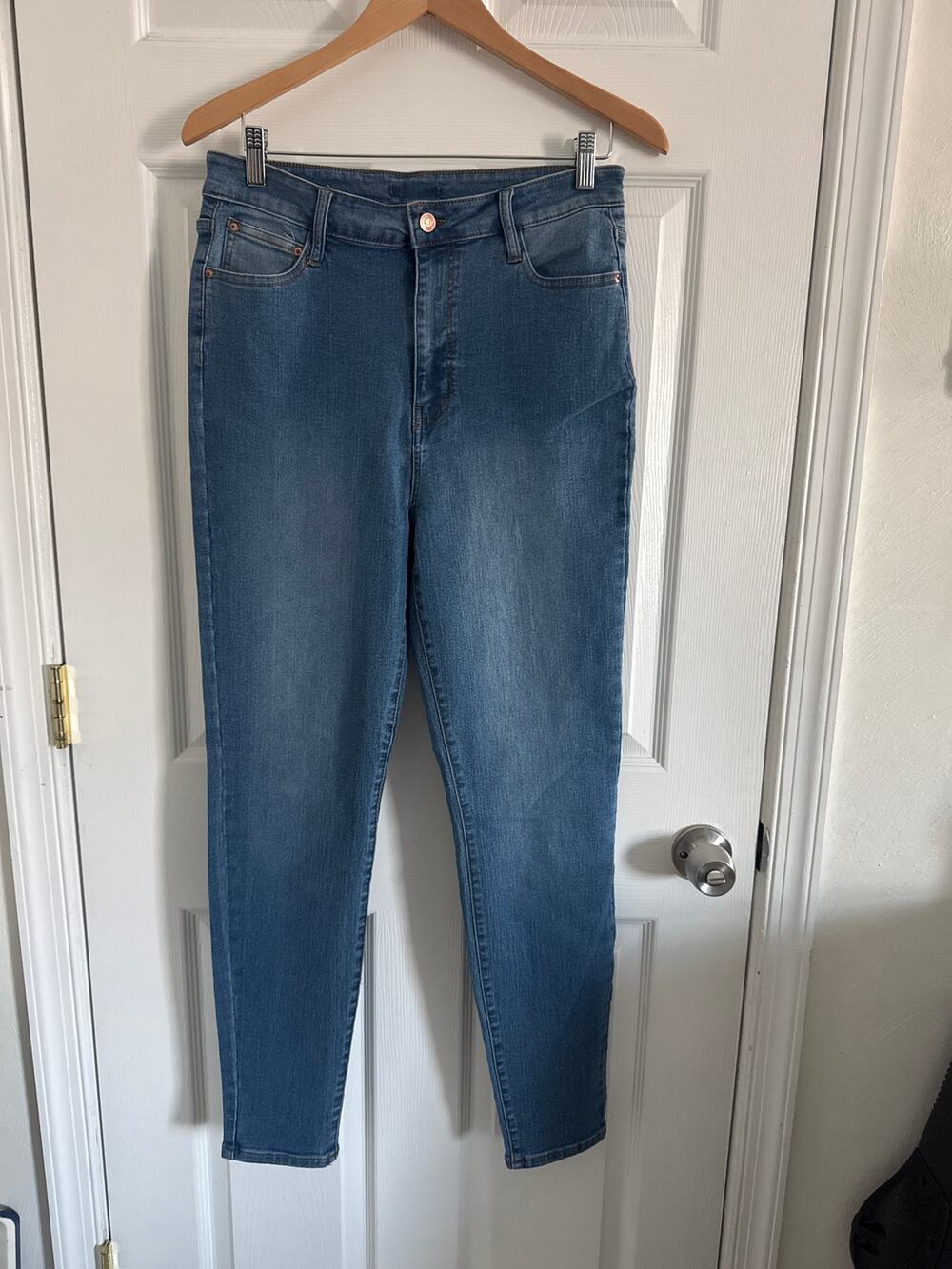 Fashion Nova Curvy Stretch Skinny Jeans size 13 stretchy